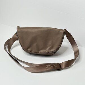 Lole Womens Flap Crossbody Bag Tan Lightweight Nylon Everyday Magnetic Closure